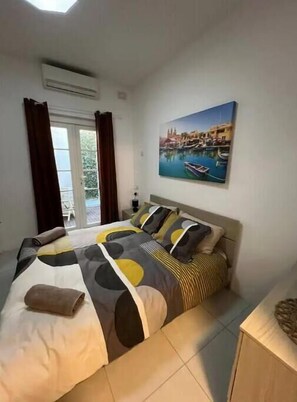 1 chambre, fer et planche à repasser, Wi-Fi, draps fournis