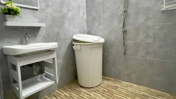 Shared Dormitory | Bathroom | Hair dryer