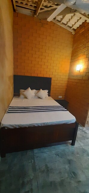 2 makuuhuonetta, silitysrauta/-lauta, Wi-Fi, vuodevaatteet