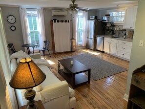 Living area - Clean/no smells. Seven blocks to antique New Orleans street car to Quarter. (New Orleans)
