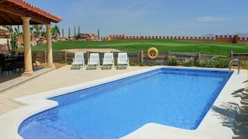 Villa, 4 habitaciones (CV4) | 3 dormitorios, ropa de cama hipoalergénica, decoración individual