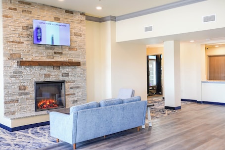 Recepción. Iron Creek Inn & Suites