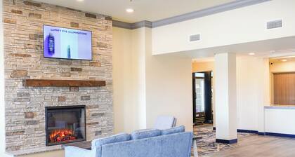 Iron Creek Inn & Suites