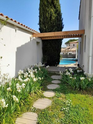 Property grounds - Villa sur 1000m2 de Terrain Avec Piscine. Idéal Pour Vacances en Famille (Mus)