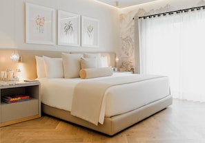 Habitación Deluxe, 1 cama King size | Ropa de cama hipoalergénica, edredón y camas con pillow-top 