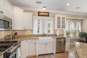 Luxury House | Interior - Family-Friendly 3BR Condo Grand Haven 27 (Grand Haven)