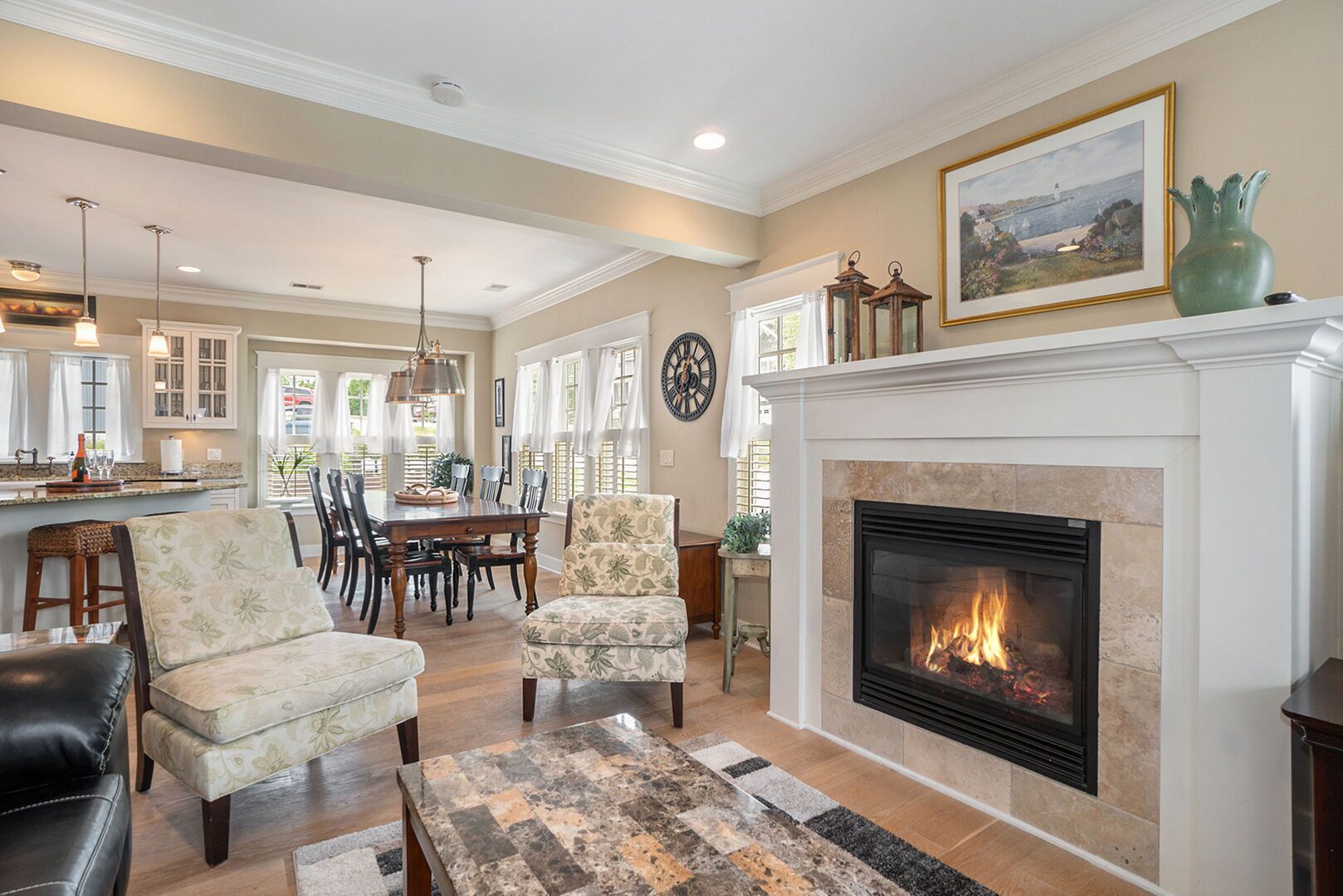 Luxury Condo | Living area