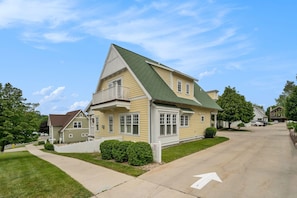 Exterior - Family-Friendly 3BR Condo Grand Haven 27 (Grand Haven)