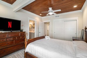 Luxury House | Interior - Family-Friendly 3BR Condo Grand Haven 27 (Grand Haven)