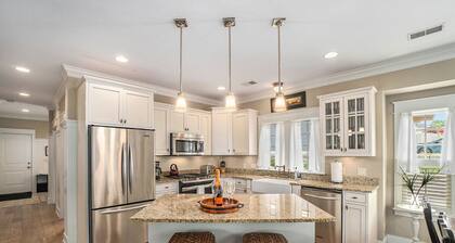 Family-Friendly 3BR Condo Grand Haven 27