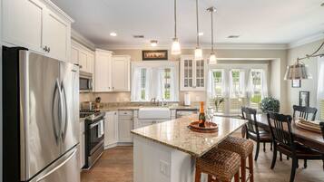 Luxury Condo | Private kitchen | Fridge, microwave, oven, dishwasher