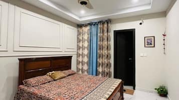 2 bedrooms, in-room safe, iron/ironing board, free WiFi