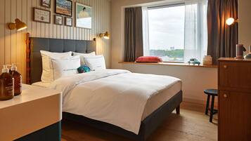 Medium Room | 1 bedroom, premium bedding, free minibar, in-room safe