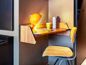 Premium bedding, in-room safe, laptop workspace, blackout curtains - Ibis Styles Paris Villejuif  (Villejuif)
