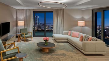 Suite Deluks, 4 kamar tidur | Seprai premium, selimut bulu angsa, brankas, dan didekorasi berbeda-beda