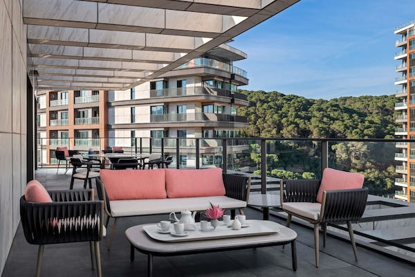 Deluxe Suite, 2 Bedrooms, Terrace