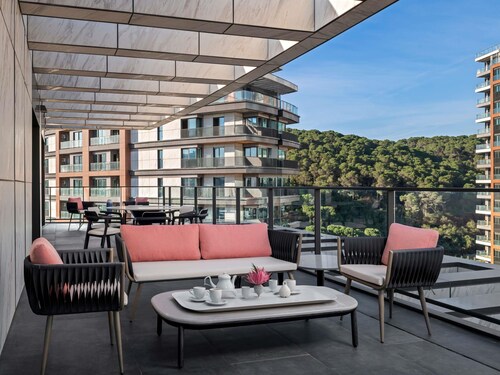 Mövenpick Living Istanbul Saklivadi