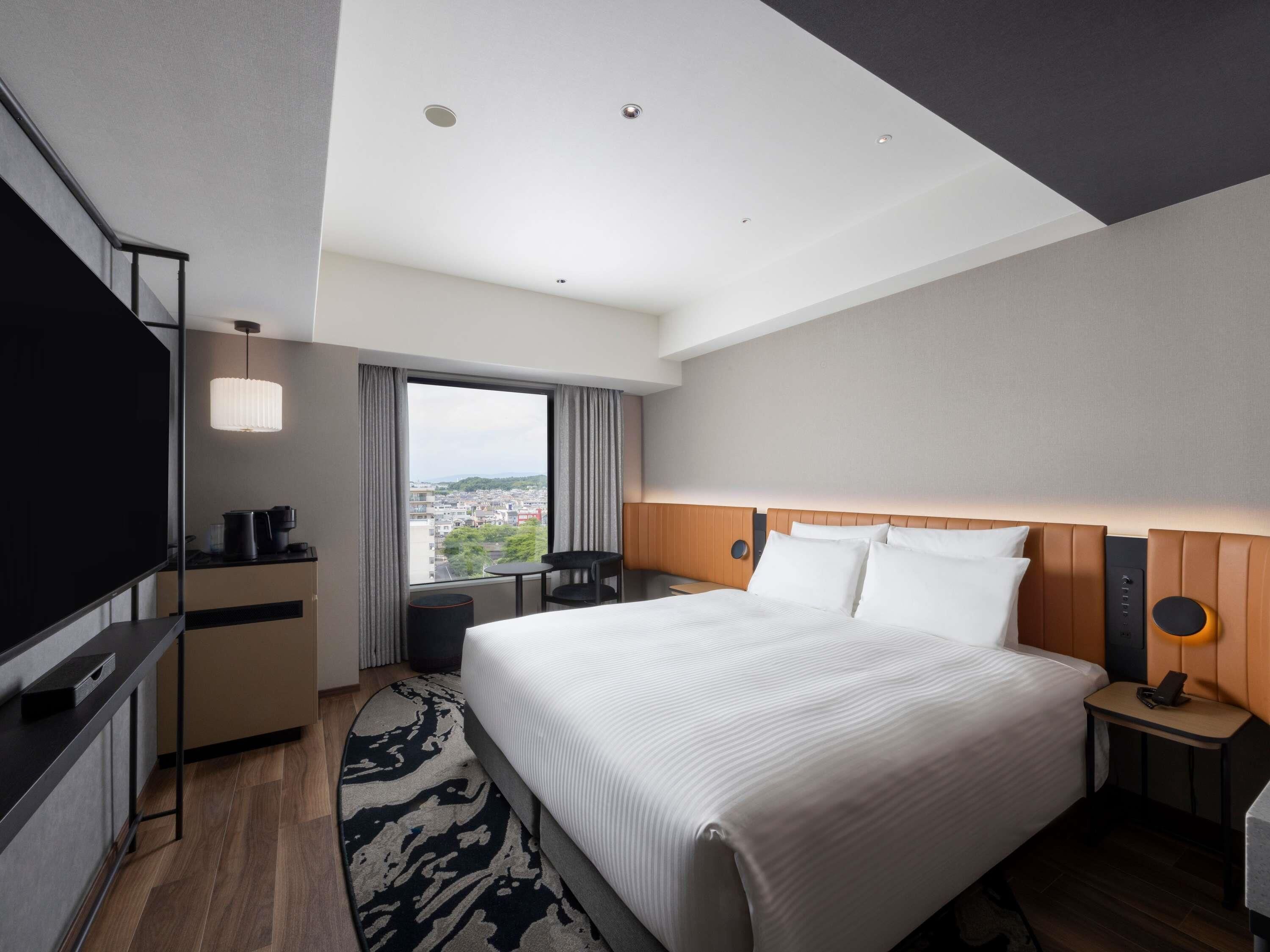 Hypo-allergenic bedding, in-room safe, blackout drapes, soundproofing