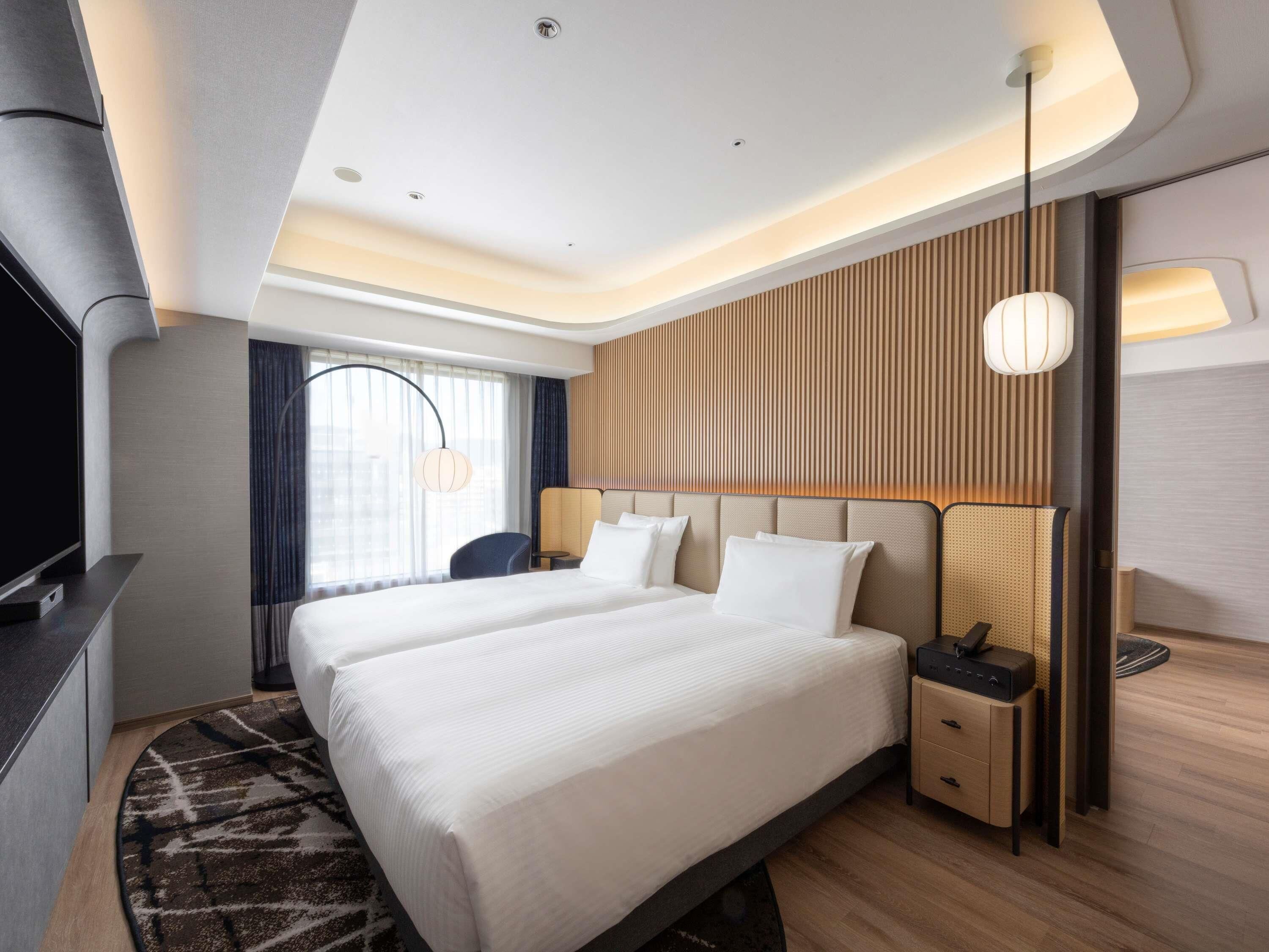 Executive Junior Suite with 2 single beds, Non Smoking, Club Lounge Access | Hypo-allergenic bedding, in-room safe, blackout drapes, soundproofing