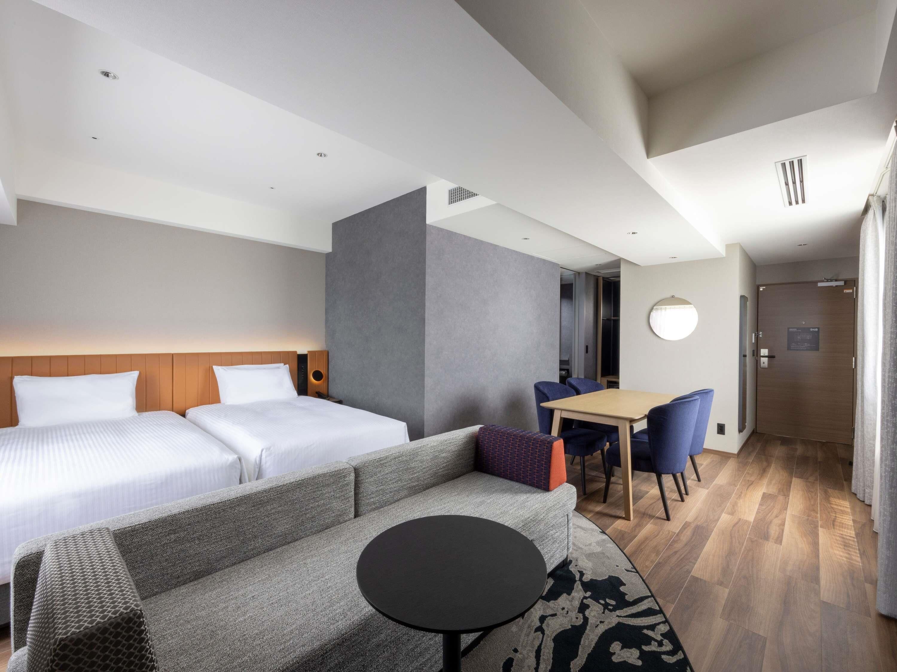 Superior Room, Multiple Beds, Club Lounge Access (Bathtub) | Hypo-allergenic bedding, in-room safe, blackout drapes, soundproofing