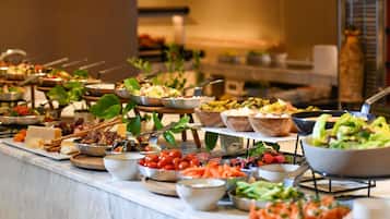 Daily continental breakfast (SAR 120 per person)