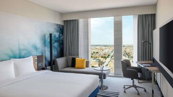 Habitación superior, 1 cama de matrimonio grande | Ropa de cama de alta calidad, minibar, caja fuerte y cortinas opacas