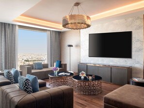 Roba de llit d'alta qualitat, minibar i caixa forta a l'habitació 