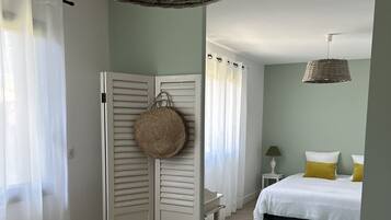 3 chambres, fer et planche Ă repasser, Wi-Fi gratuit, draps fournis