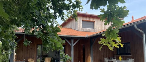 Ulkoruokailutilat