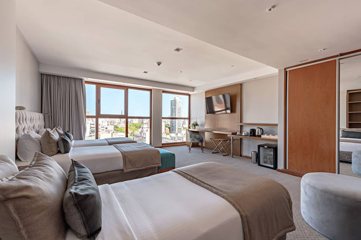 Chambre Triple Junior, vue ville