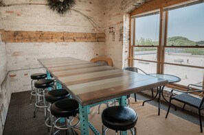 Luxury Condo | Room amenity - Waterfront 2BDR Condo in Grand Haven 110 (Grand Haven)