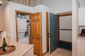 Luxury Condo | Bathroom - Waterfront 2BDR Condo in Grand Haven 110 (Grand Haven)