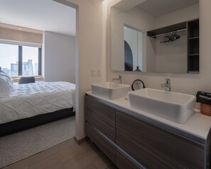 2 bedrooms, desk, iron/ironing board, travel crib - Elegant Condo in Polanco. (Ciudad de México)