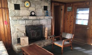 Interior - Papins Resort Cabin #2 (Drummond)