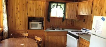 Papins Resort Cabin #6