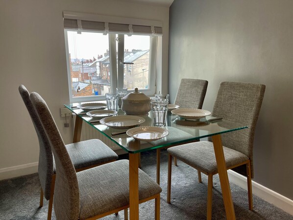 تناول الطعام