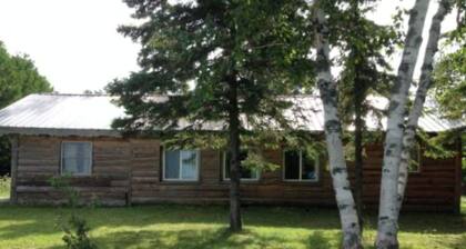Papins Resort Cabin #9