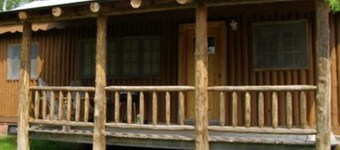 Papins Resort Crow Cabin