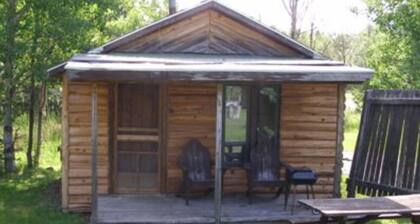 Papins Resort Little Cabin