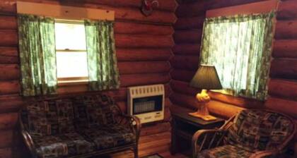 Papins Resort Woods Cabin