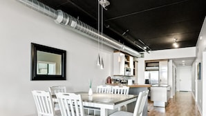 Luxury Condo | Private kitchen | Fridge, microwave, dishwasher, rice cooker - Luxurious 2BDR Loft-Condo Grand Haven 12 (Grand Haven)