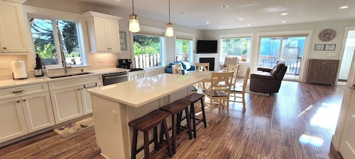 Charming Private Retreat Near Beaches/Fully Fenced