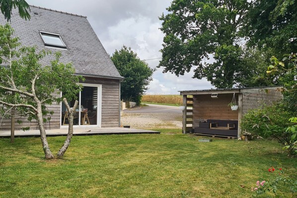 Terrace/patio - Agréable Maison Bois à la Campagne (Quéménéven)