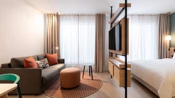 Studio, 1 Queen Bed | Lounge