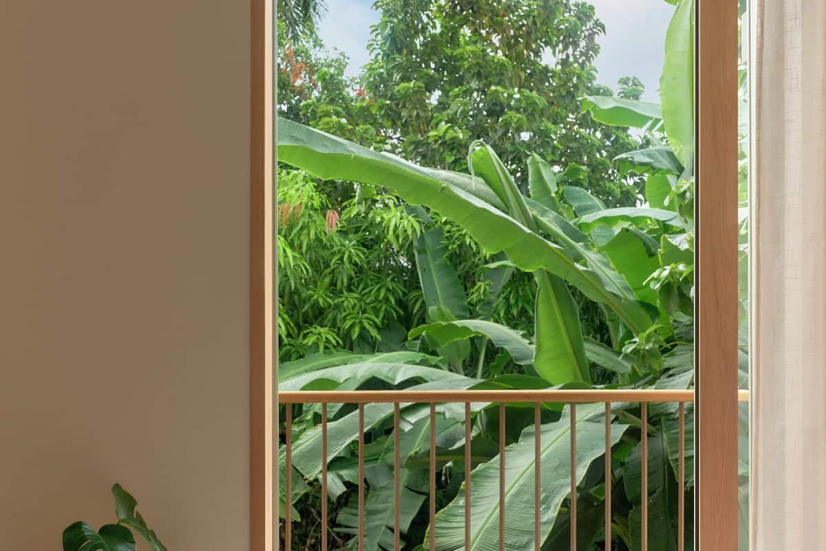 Room, 1 Queen Bed (City Single) | In-room safe, blackout drapes, soundproofing, iron/ironing board