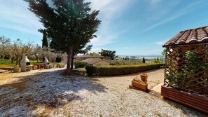 Property grounds - Frantoio Two-Bedroom House for 6 people - ground floor (Passignano sul Trasimeno)