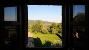 Interior - Biancolilla Two-Bedroom Apartment for 4 people - second floor with stairs (Passignano sul Trasimeno)