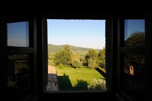 Interior - Biancolilla Two-Bedroom Apartment for 4 people - second floor with stairs (Passignano sul Trasimeno)