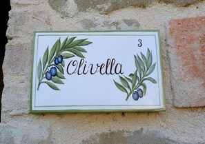 Interior detail - Olivella One-Bedroom Apartment for 2 + 1  people - ground floor (Passignano sul Trasimeno)