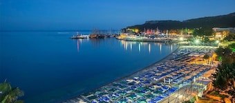 Viking Beach Hotel